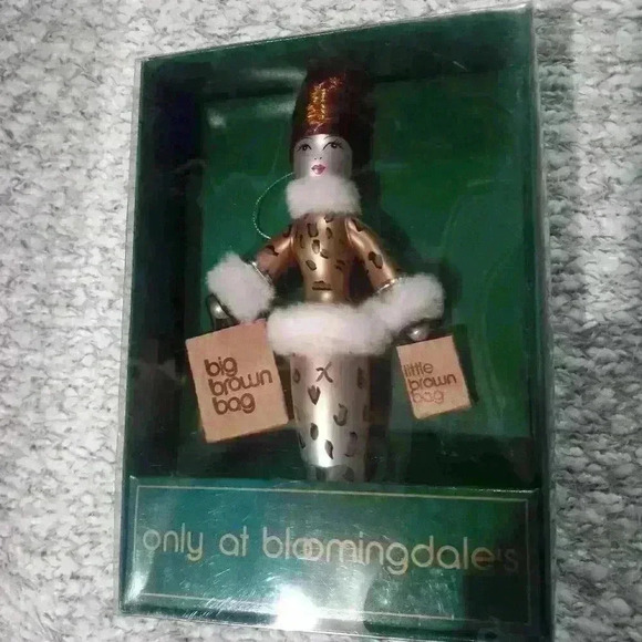Bloomingdale's ornament shopping girl - Picture 1 of 4